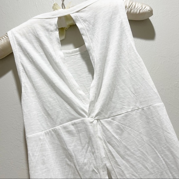MARIKA BALANCE White ENVY Twist Keyhole Back Tank - Picture 2 of 6